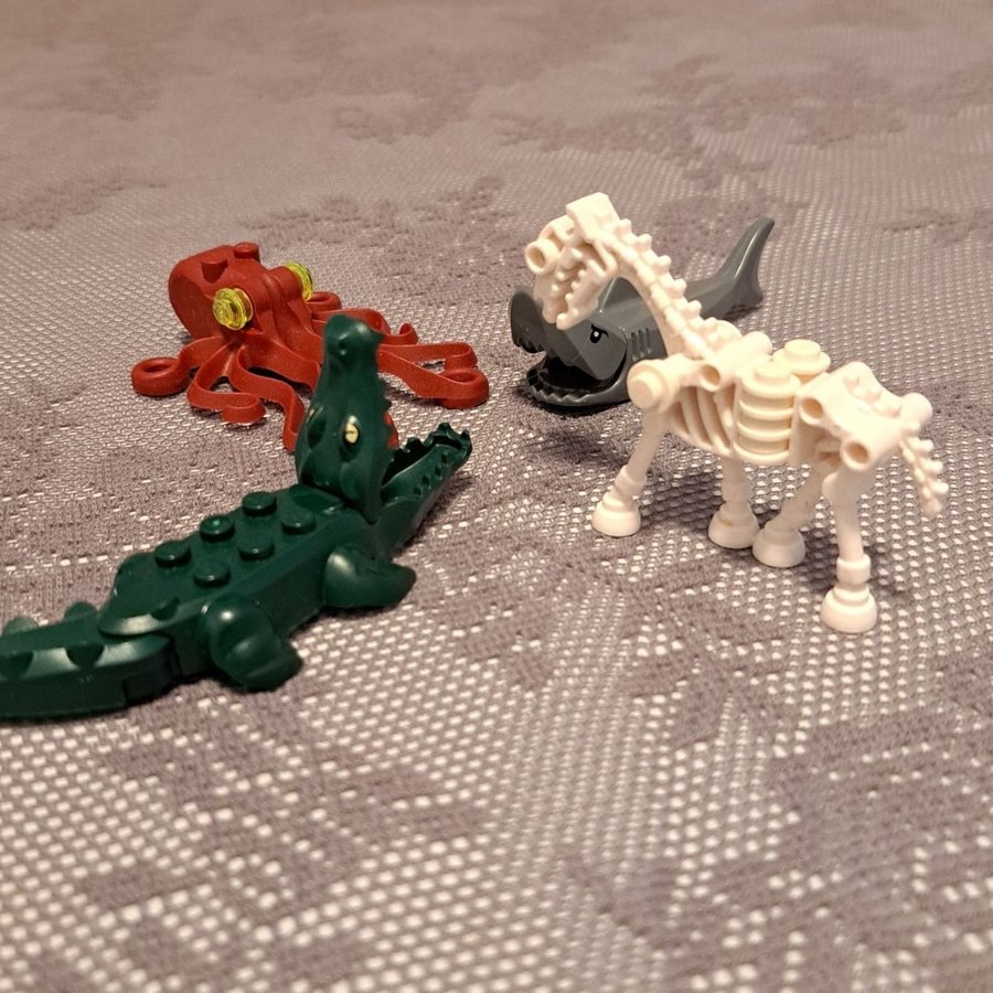 Lego Djur - Haj, Krokodil, Bläckfisk och Skelett