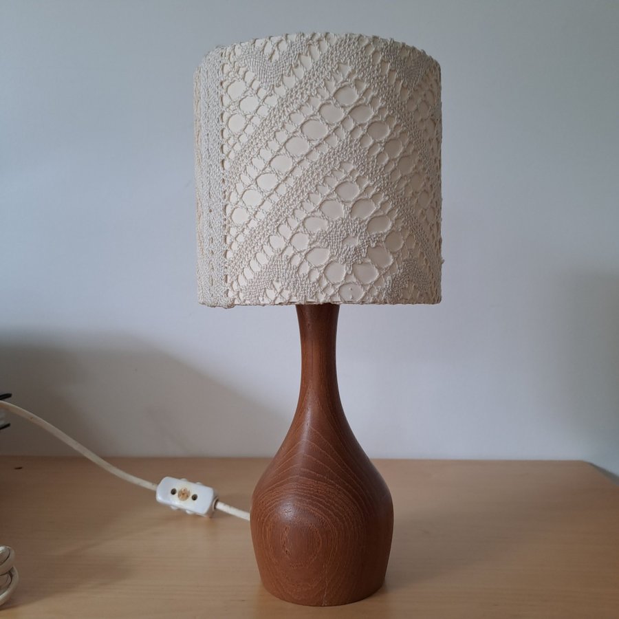 Bordslampa i teak, Retro