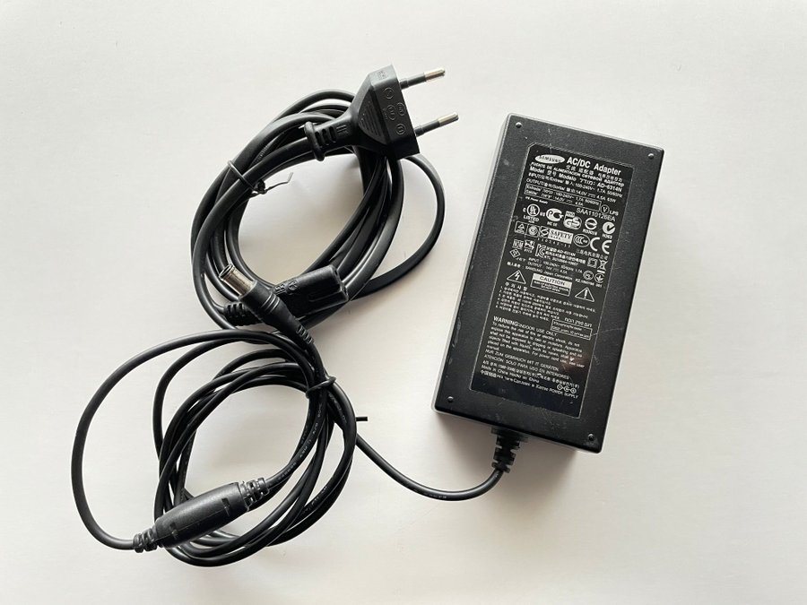 Samsung AC/DC Adapter SAA10126EA