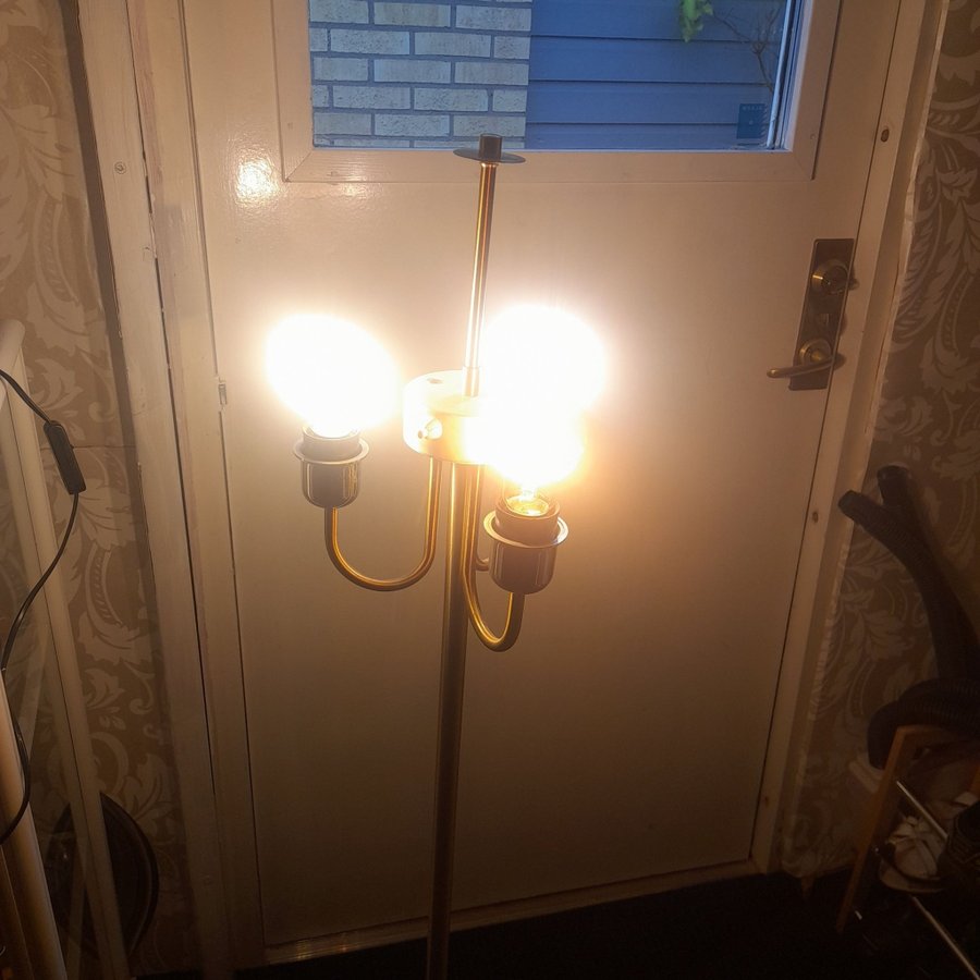 Golvlampa med 4 lampor