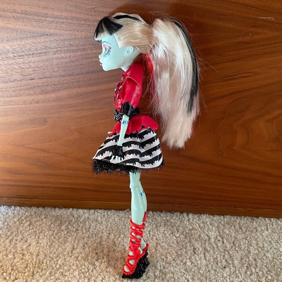 Monster High Frankie Stein Sweet Screams