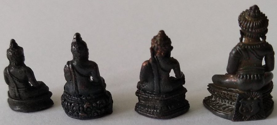 Originale miniature buddhistiske statuetter - i alt 7 stk