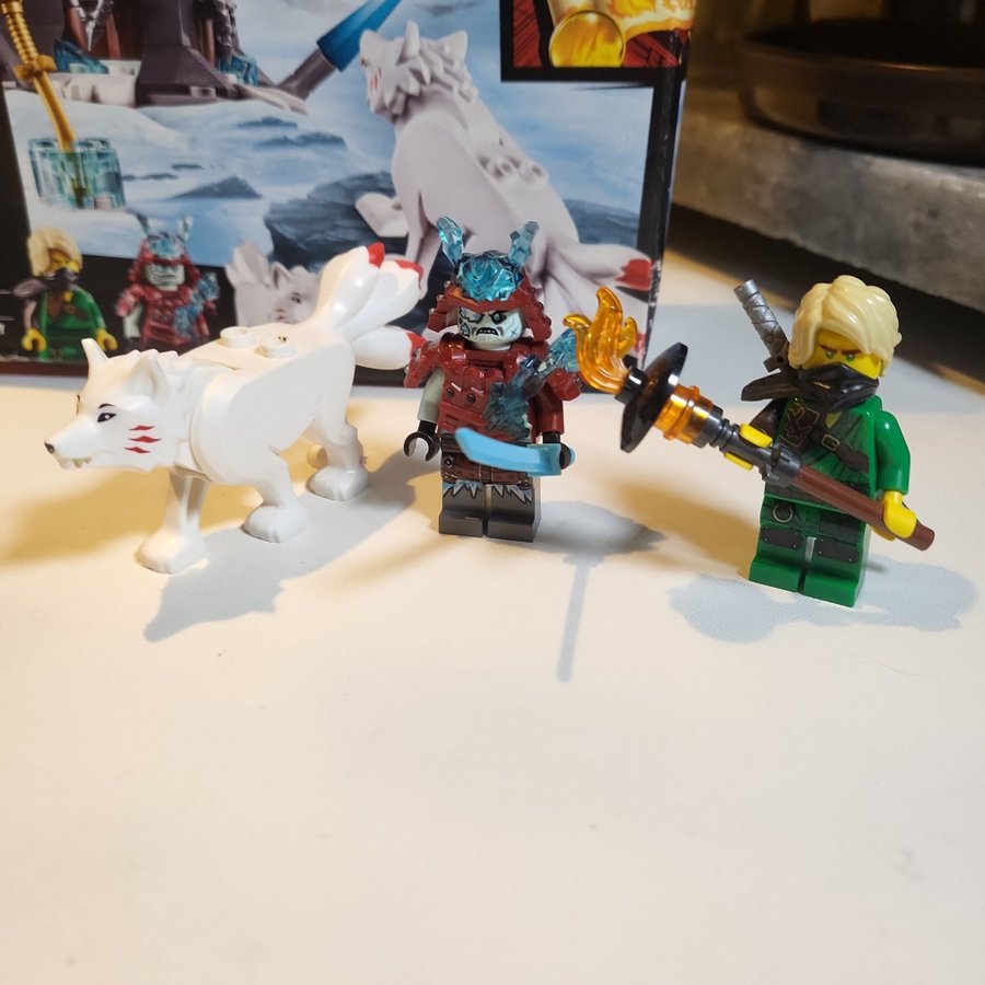 Lego Ninjago 70671 - Ice Emperor's Frozen Fortress