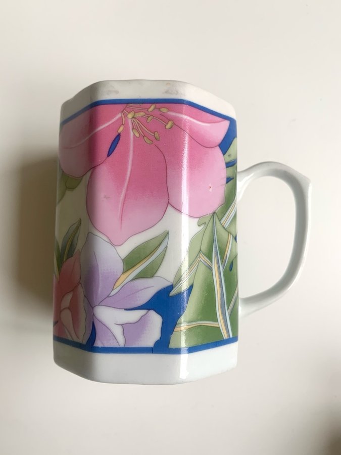 Vintage 80-tal muggar blommönster art deco stil rosa blå koppar porslin retro