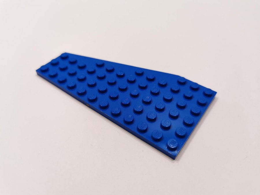 Lego - wedge - vinge - plate - höger - 12x6 - part 30356 - blå