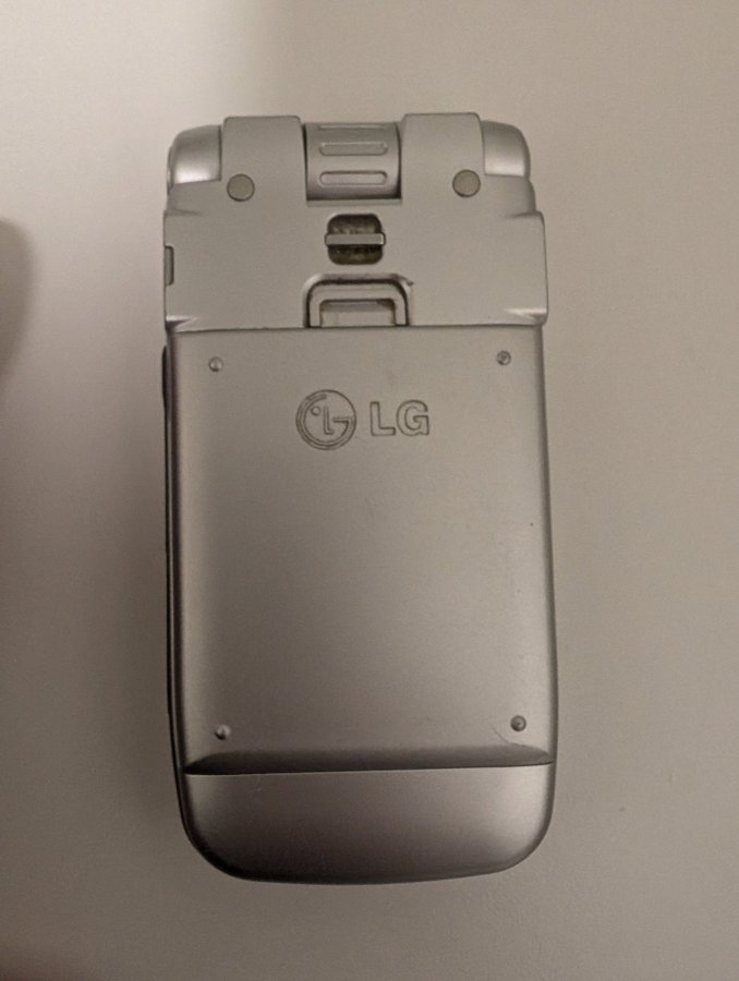 LG U890 Mobiltelefon