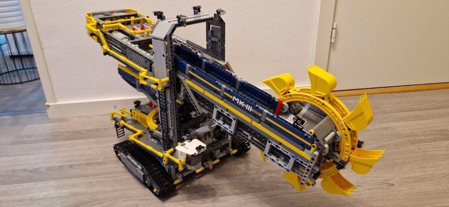 Lego technic 42055 bucket wheel excavator