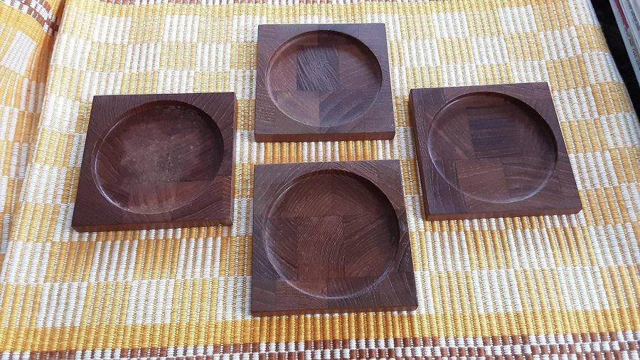 4 st Glasunderlägg i Teak/Retro även bra coasters /underlägg till läskflaskor mm