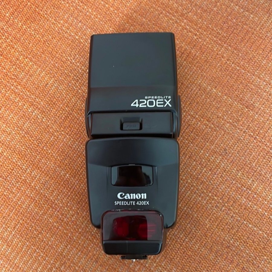 Canon Speedlite 420EX med väska