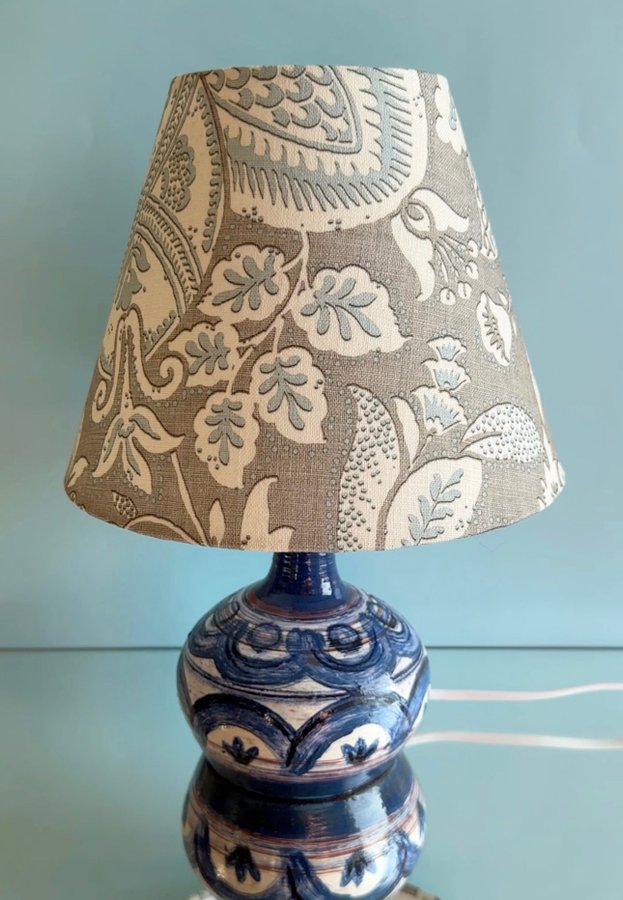 Vintage håndlavet keramiklampe / bordlampe