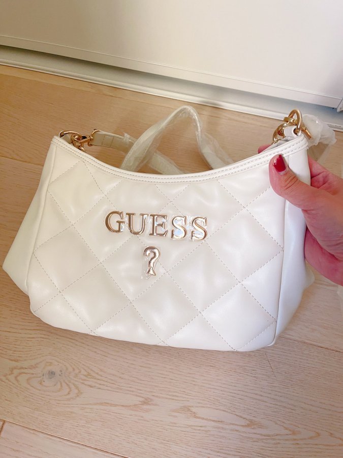 Guess crossbody bag