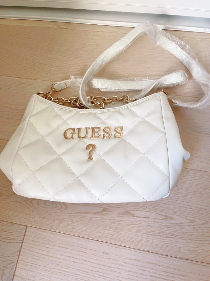 Guess crossbody bag