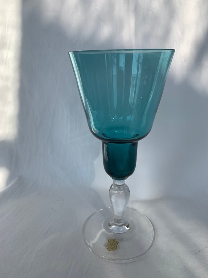 Åfors glas. Vas - ljusstake i blågrönt och klart glas. Ovanlig och mycket fin.