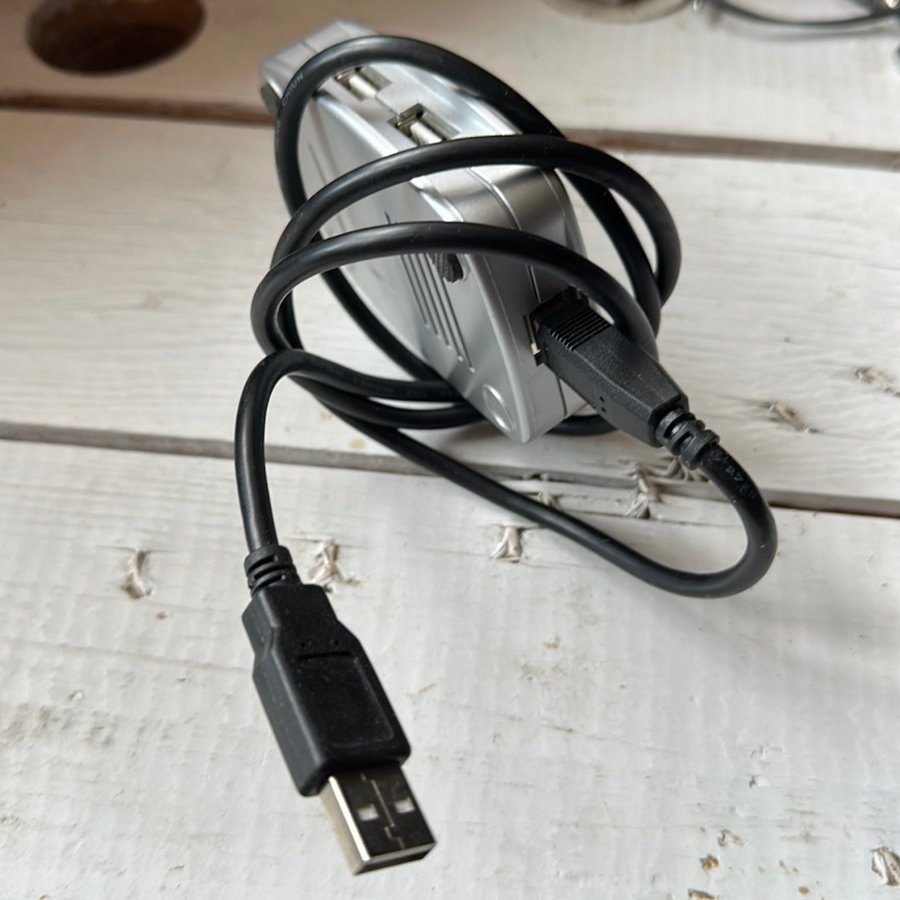 USB hub 4 x USB