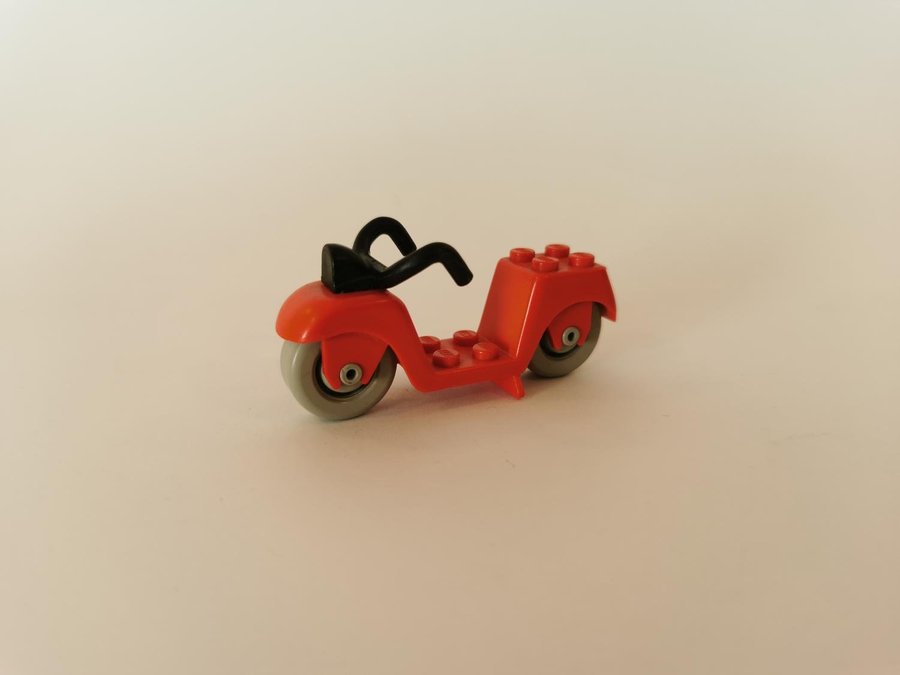 Lego - Fabuland - scooter - motorcykel - part fabac3 - röd