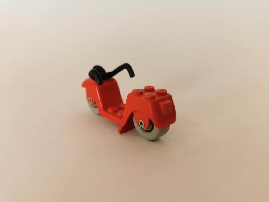 Lego - Fabuland - scooter - motorcykel - part fabac3 - röd