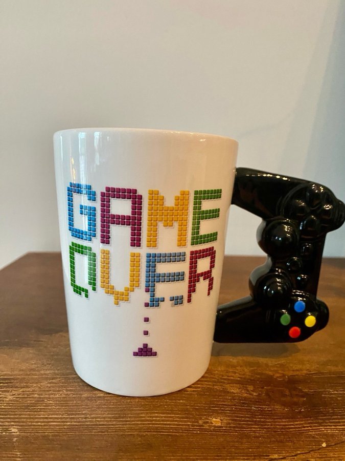 Game Over Mugg med Spelkontroll Handtag