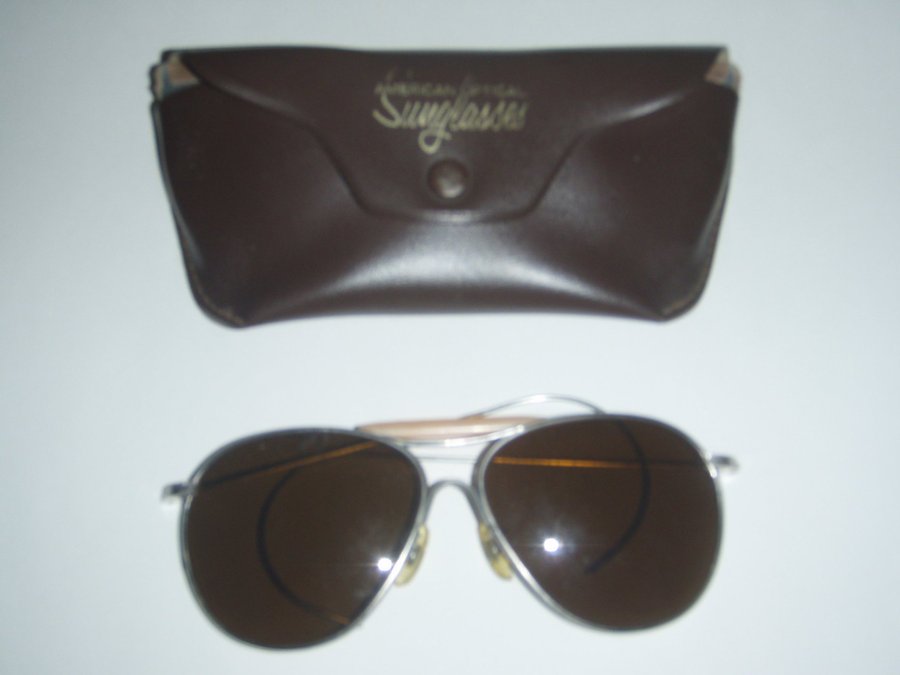 American Optical Sunglasses Solglasögon pilotmodell 50-talet med fodral original