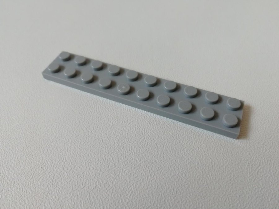 Lego - plate - platt - bas - 2x10 - part 3832 - ljusgrå (bluish)