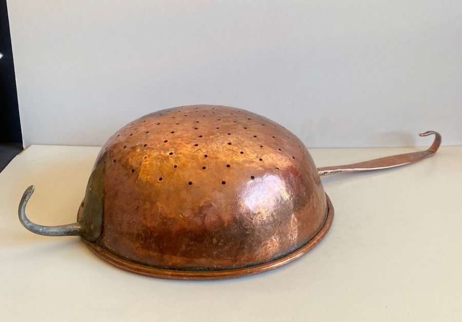 Large vintage antique copper colander 1700-1800-tal koppar durkslag sil allmoge