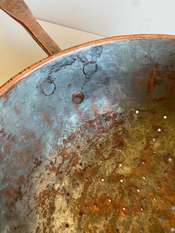 Large vintage antique copper colander 1700-1800-tal koppar durkslag sil allmoge