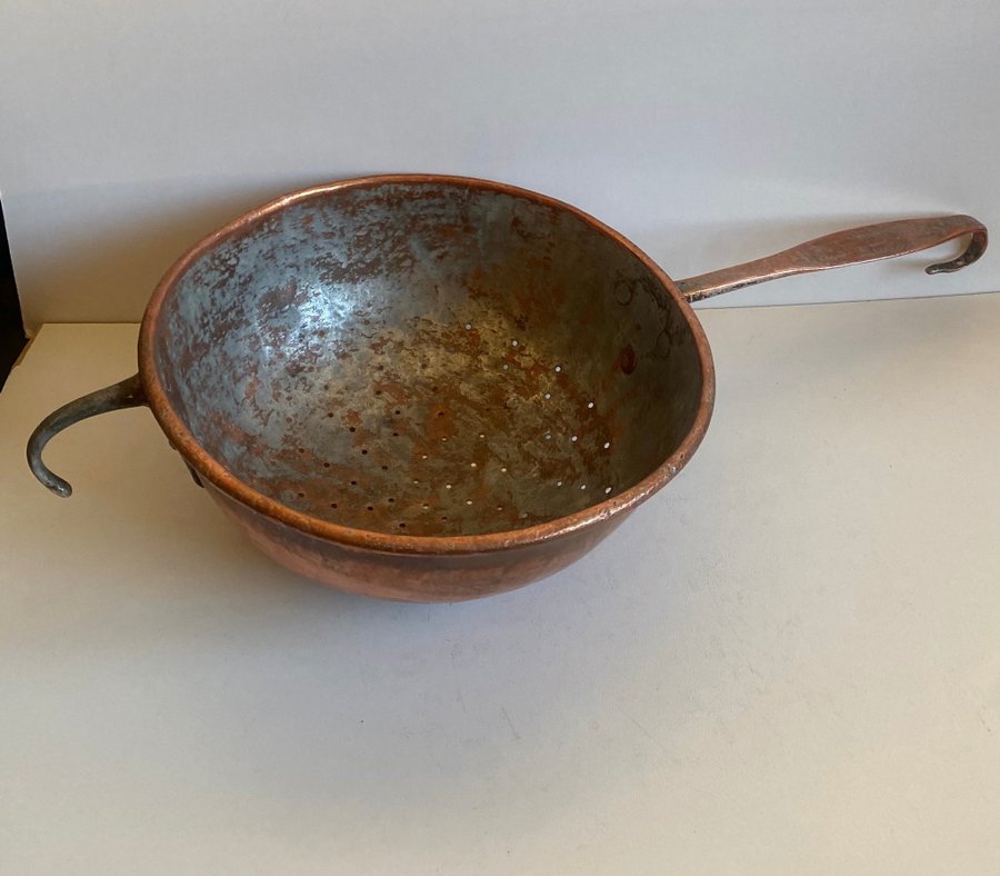 Large vintage antique copper colander 1700-1800-tal koppar durkslag sil allmoge