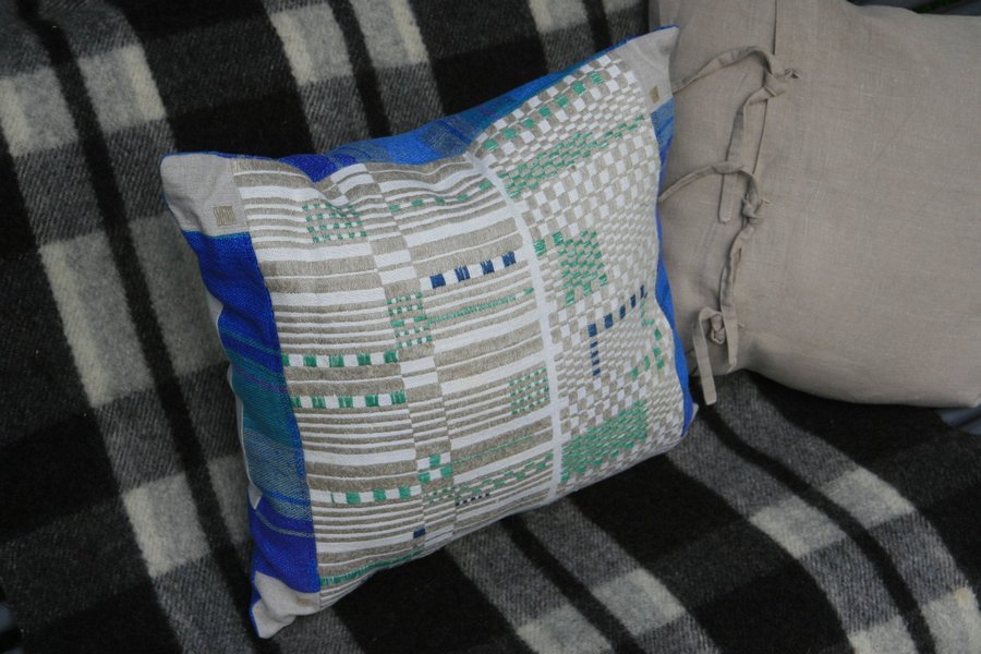 Kudde patchwork med handbroderi