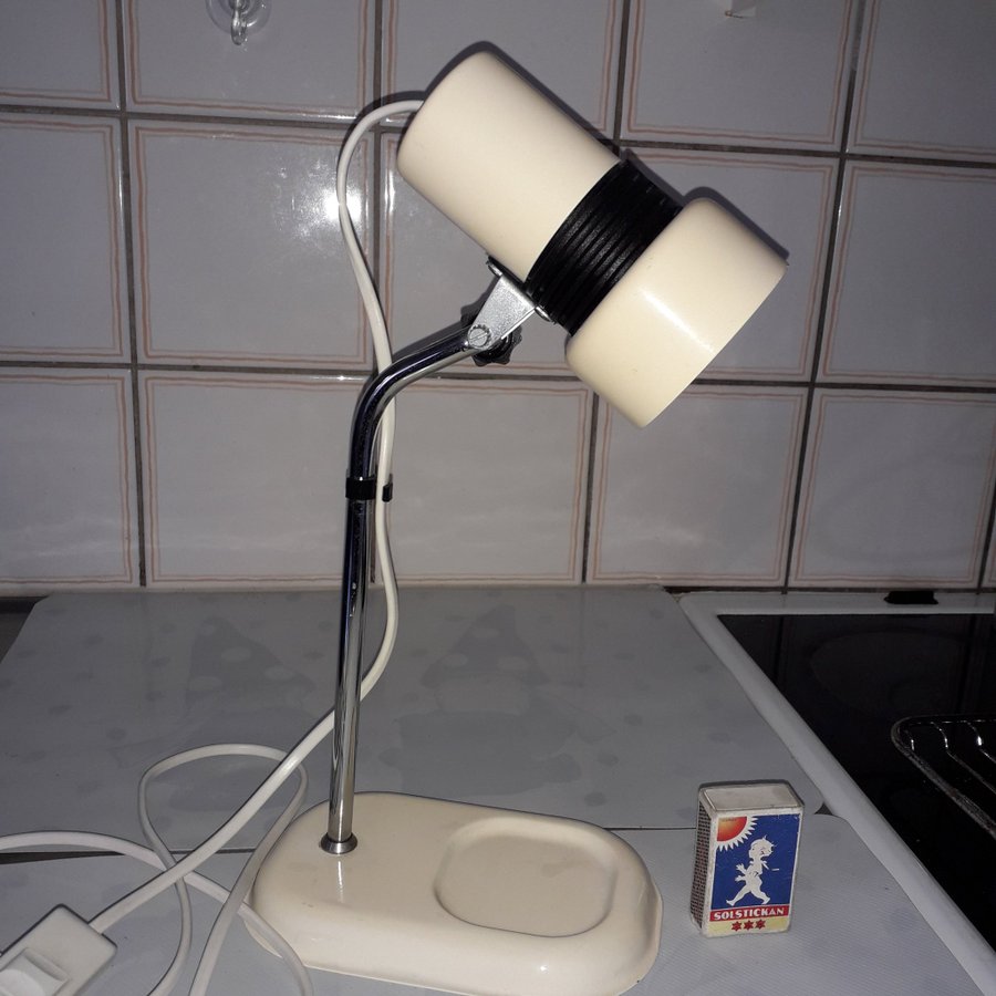 Retro NORDLUX Denmark / Bordslampa / DANMARK / plåt metall / 70-tal ?