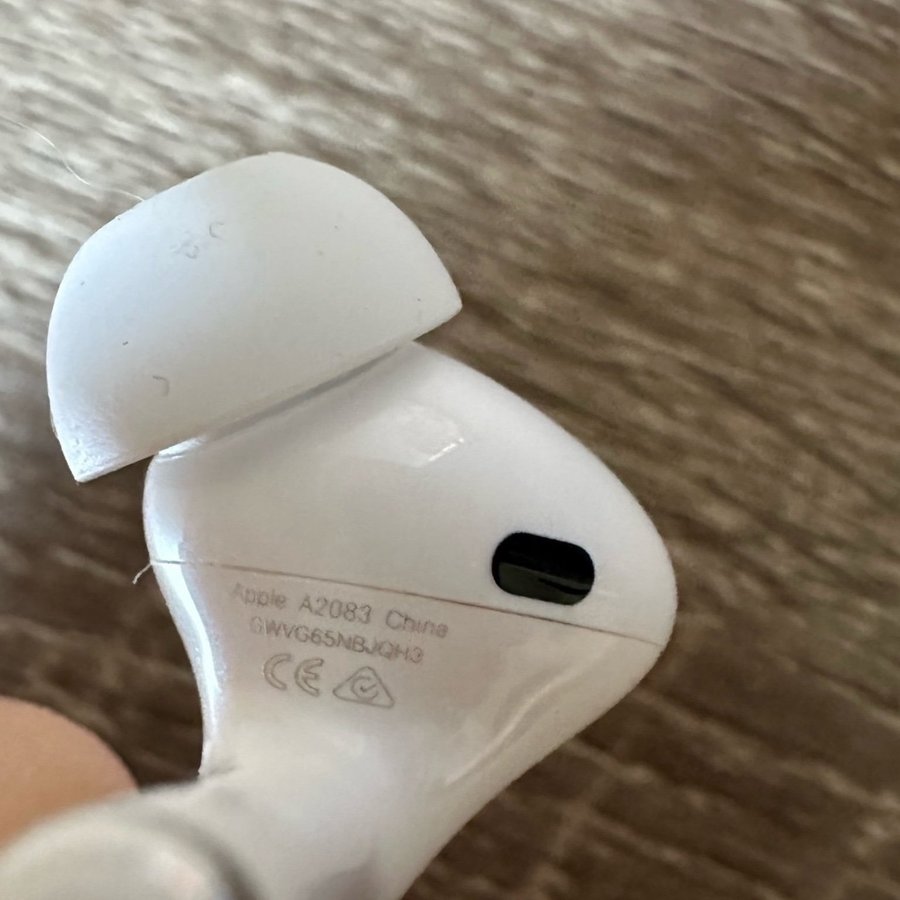 Apple Airpods Pro Gen 1 (R) Höger *enbart öronsnäcka*