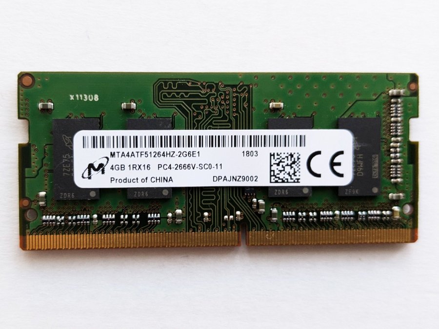 Micron MTA4ATF51264HZ-2G6E1 PC4-2666 4GB DDR4 - (R13)