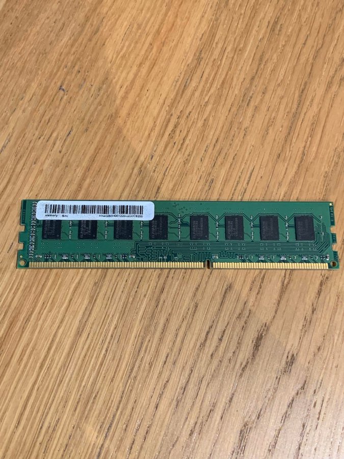 4 GB Unifosa (1x4GB) DDR3 PC3-10600U 1333 MHz RAM