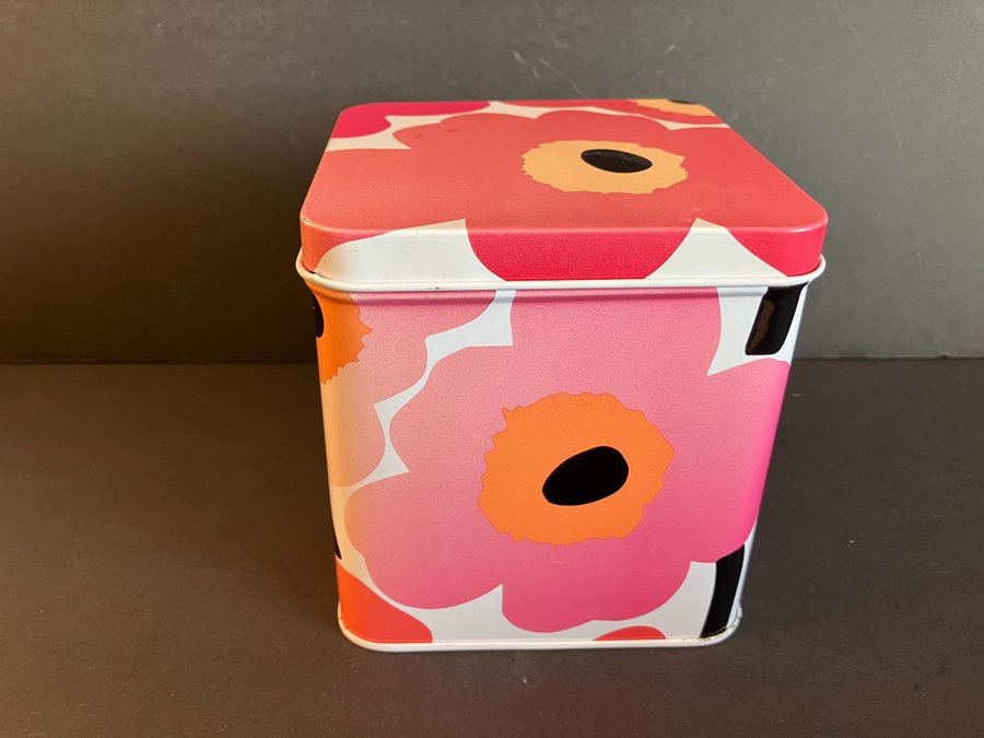 Plåtburk UNIKKO MARIMEKKO Finland retro mycket fint skick