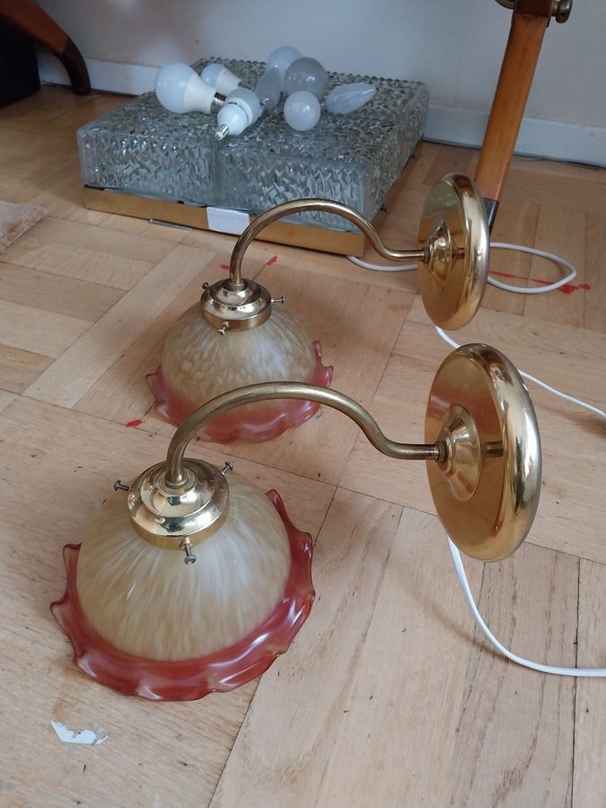 2st vägglampa glas och mässing sjömarkens