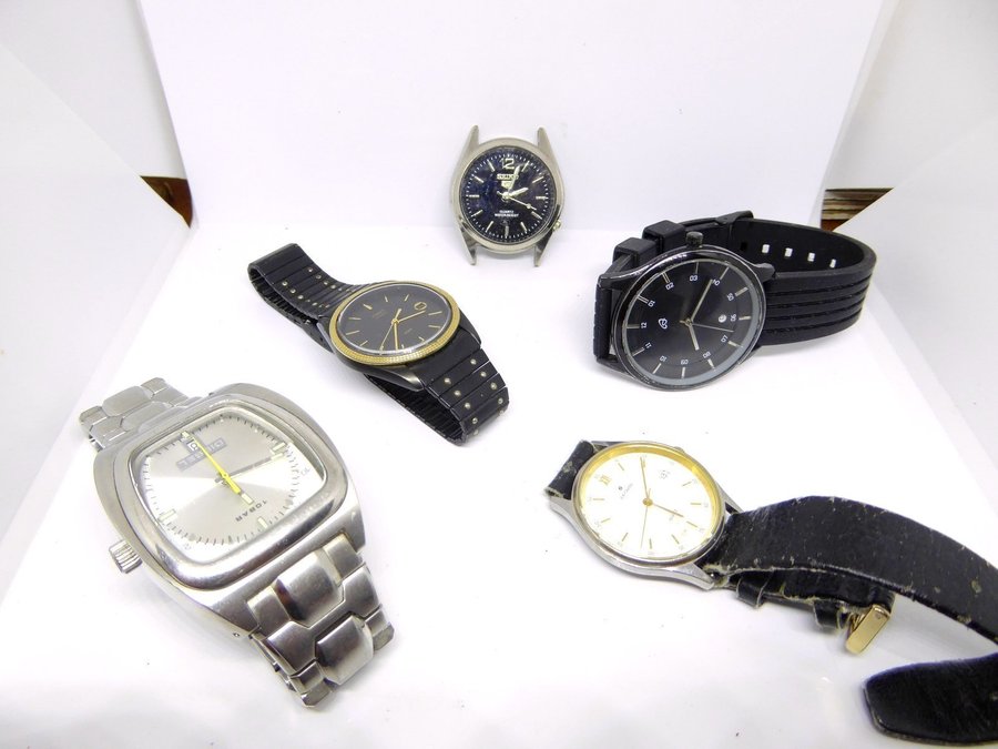 5 armbandsur rep objekt bla Seiko Timex Diesel Junghans