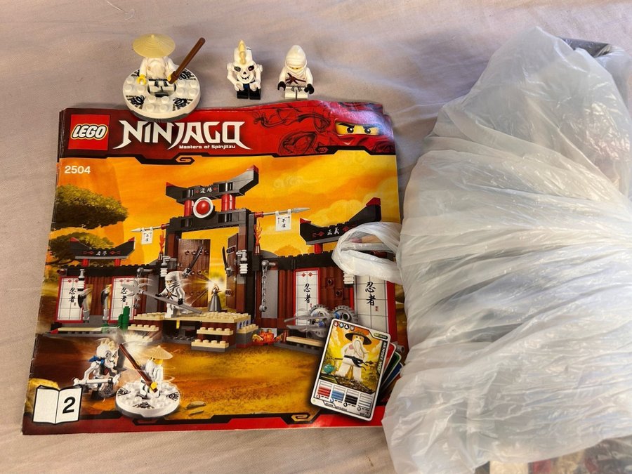 LEGO Ninjago 2504 Spinjitzu - Dojo