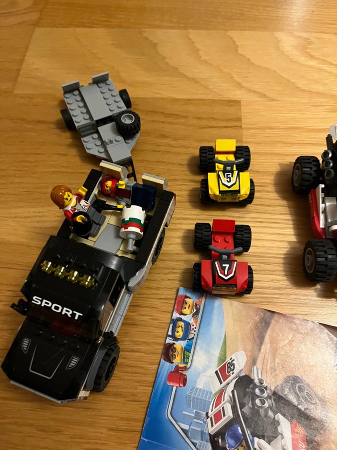 Lego City 60148 Fyrhjulingsracerteam  Lego City 60145 Off-Road Buggy