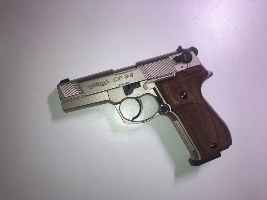 Walther CP 88 silver trägrepp kolsyrepistol