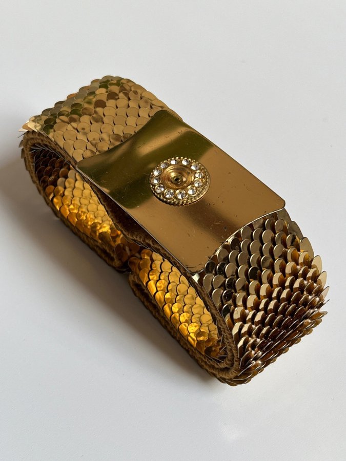 Amazing vintage gold scale stretchy belt