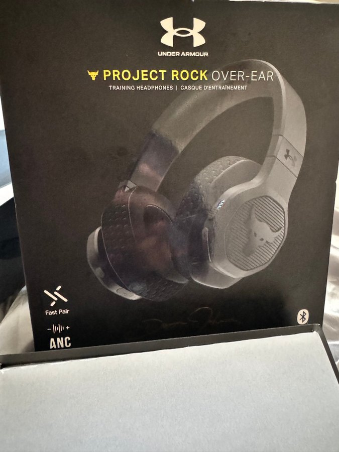 Under Armour Project Rock OVER EAR Hörlurar