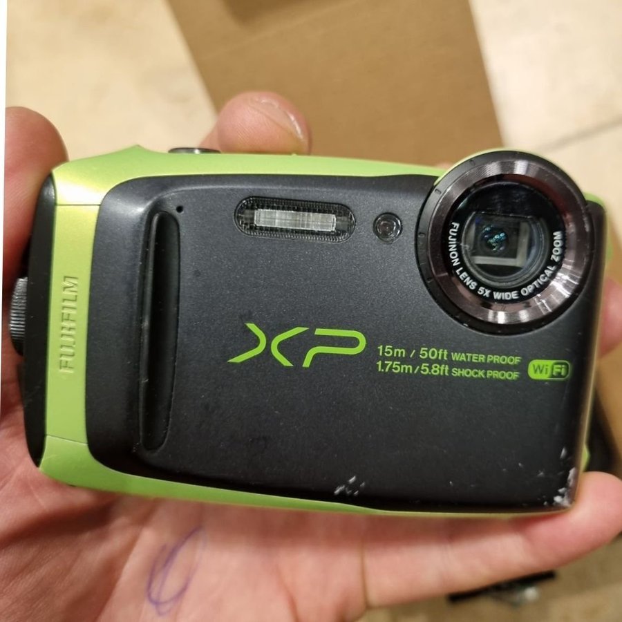 Fujifilm FinePix XP90 Kamera (Vattentålig)