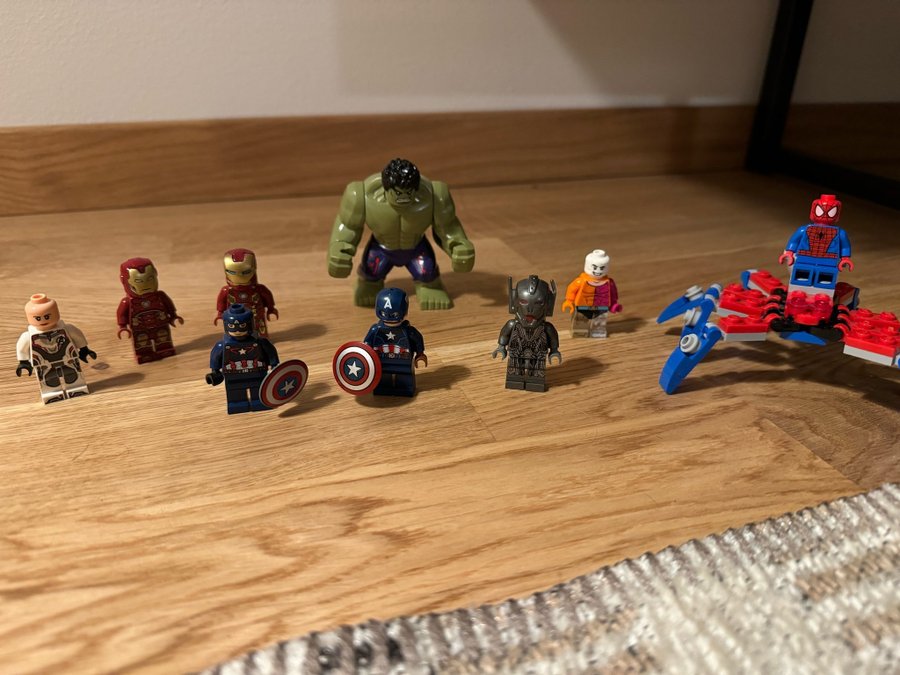 Lego Marvel Minifigures Collection