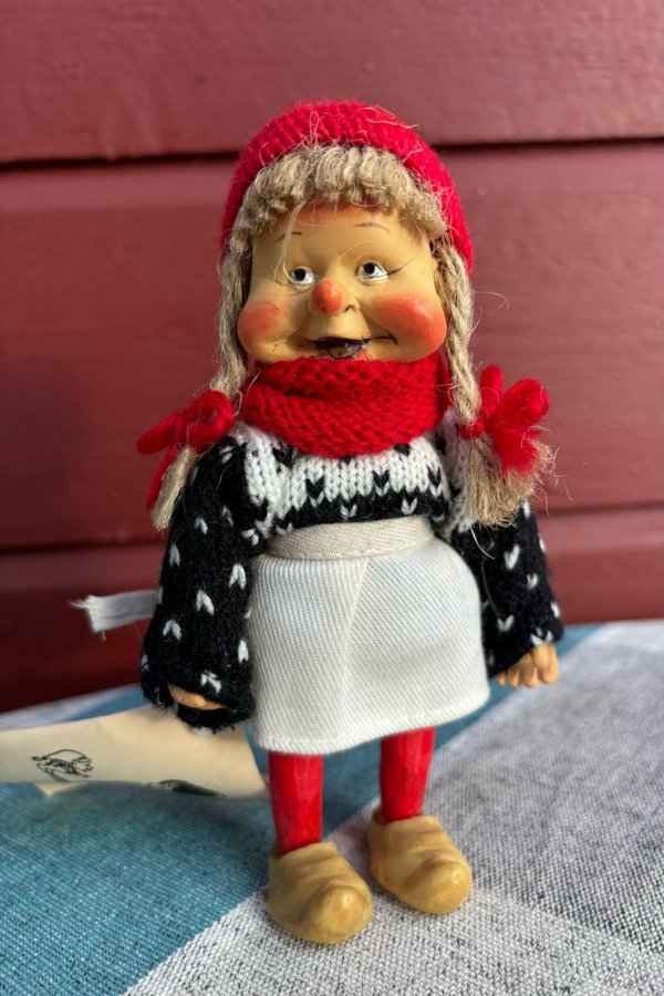 Lene Bourgeat Jultomte - Tomte flicka - Jul - Norge - Etikettmärkt