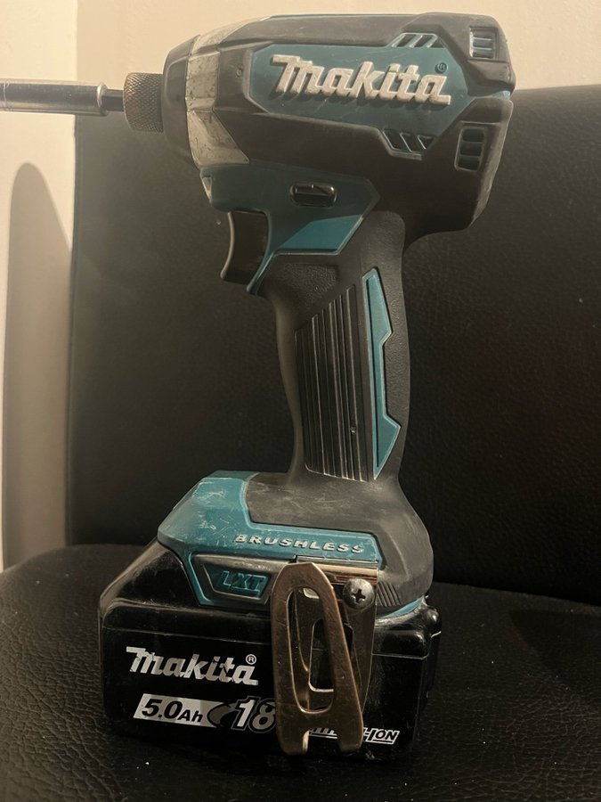 Makita 18V borrmaskin med slagfunktion