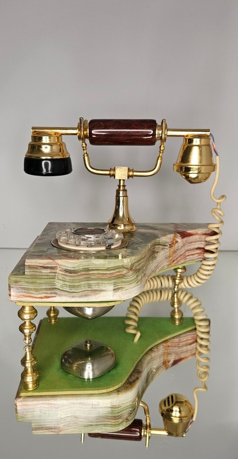 TELEFON marmor / Onyx och mässing 1900-tal - i form av ett piano