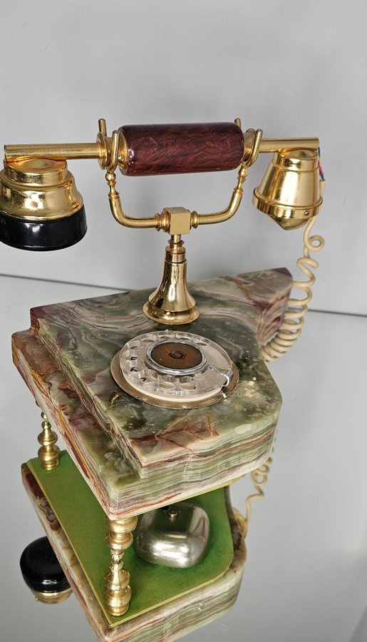 TELEFON marmor / Onyx och mässing 1900-tal - i form av ett piano