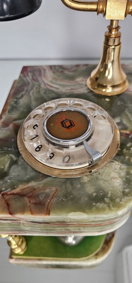 TELEFON marmor / Onyx och mässing 1900-tal - i form av ett piano