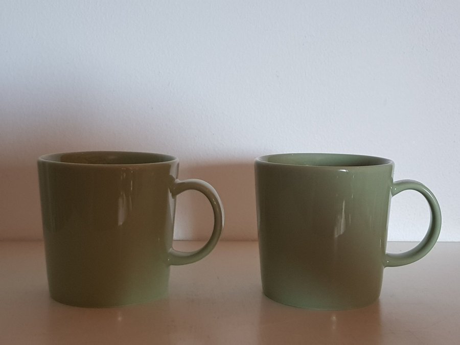 2 st muggar/kaffemuggar i serien Teema, Iittala, designade av Kaj Frack