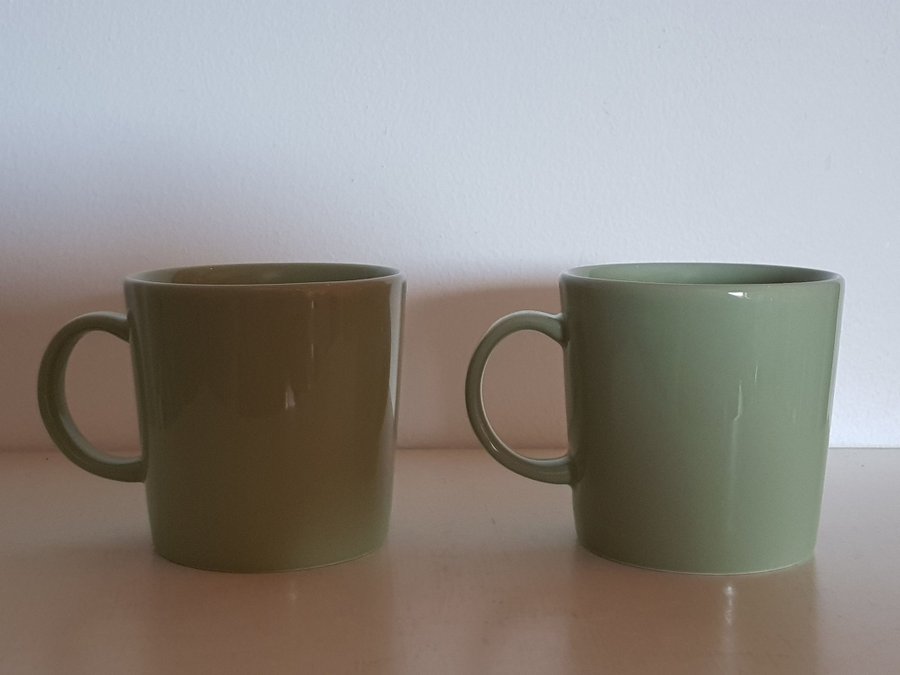 2 st muggar/kaffemuggar i serien Teema, Iittala, designade av Kaj Frack