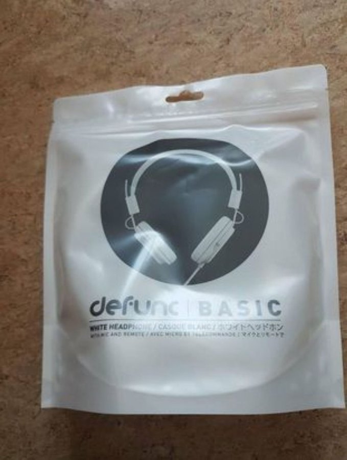 Defunc Basic Headphone hörlurar vit