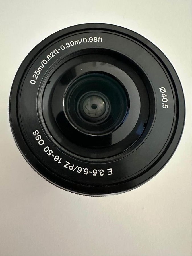 Sony E 16-50mm F35-56 OSS Objektiv